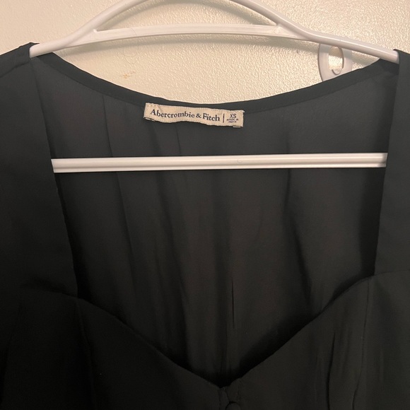 Abercrombie Black Blouse with sinched back - Picture 2 of 3